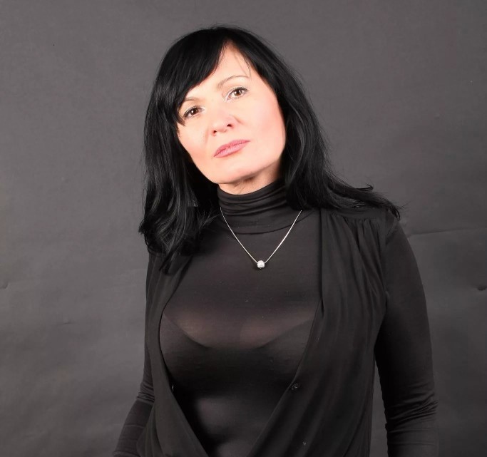 Таролог Дарина: загадки прошлого и ключи к будущему